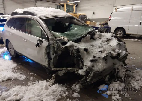 2019 Subaru Outback 2.5I Premium z USA, uszkodzony, nr VIN 4S4BSAHC3K3303195